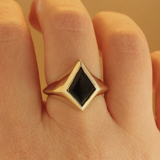 Kite Signet Ring by Emily Proudfoot Jewellery, Yorkshire jeweller, handcrafted with tapered band and bezel-set Amethyst, Topaz, or Black Onyx, unisex design, personalisable with interior engraving or custom centre stone.