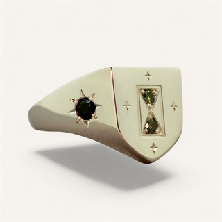 Tempus Signet - Gemstone Hourglass with Star Set Band